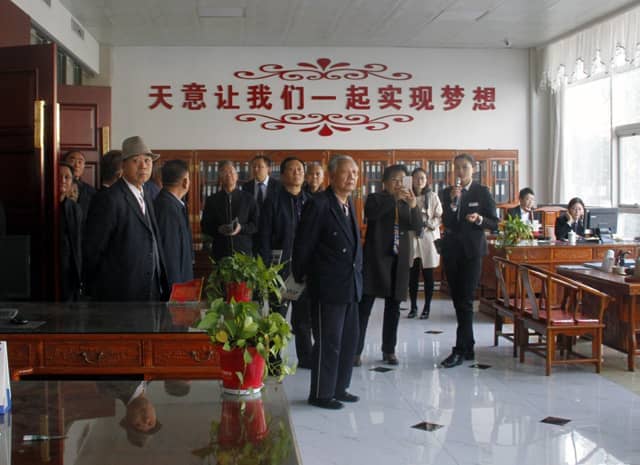 兗州區(qū)人大、政協(xié)領(lǐng)導(dǎo)蒞臨天意機(jī)械參觀考察