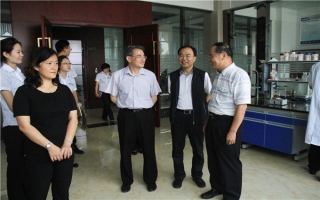 廢棄物資源化國家工程研究中心、昆明理工大學(xué)孫可偉教授,棄物資源化國家工程研究中心常務(wù)副主任、昆明理工大學(xué)教授李如燕博士蒞臨指導(dǎo)